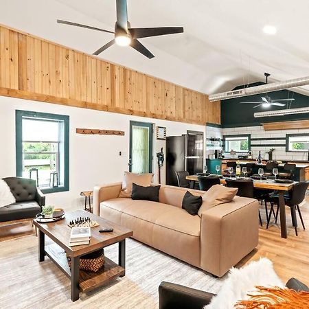 The Modern Forge Ny, Honeoye Lake ภายนอก รูปภาพ