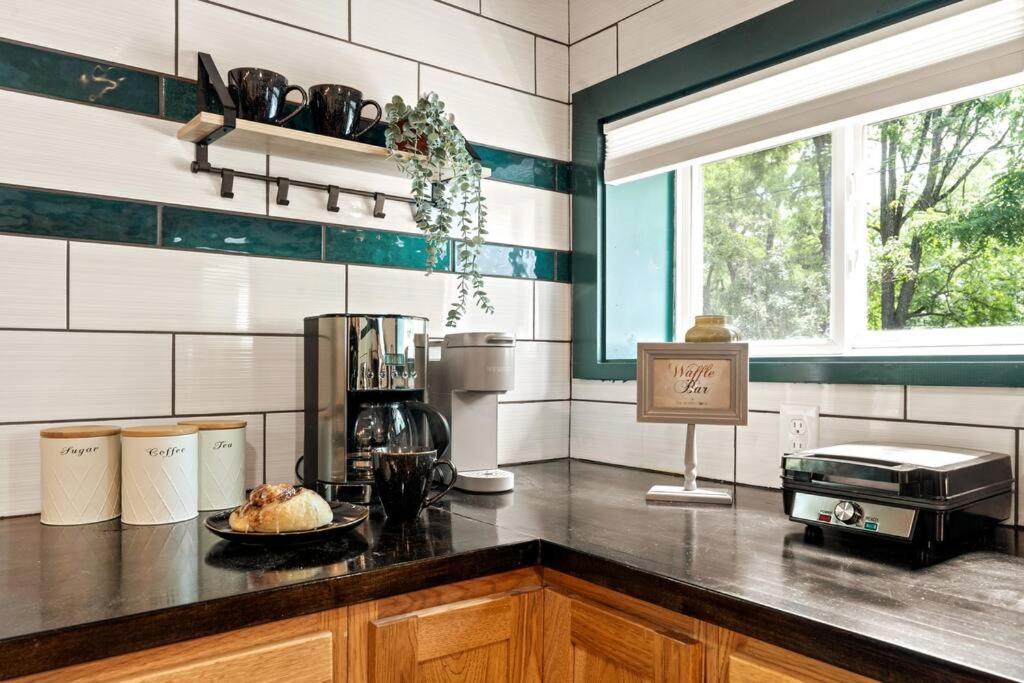 The Modern Forge Ny, Honeoye Lake ภายนอก รูปภาพ