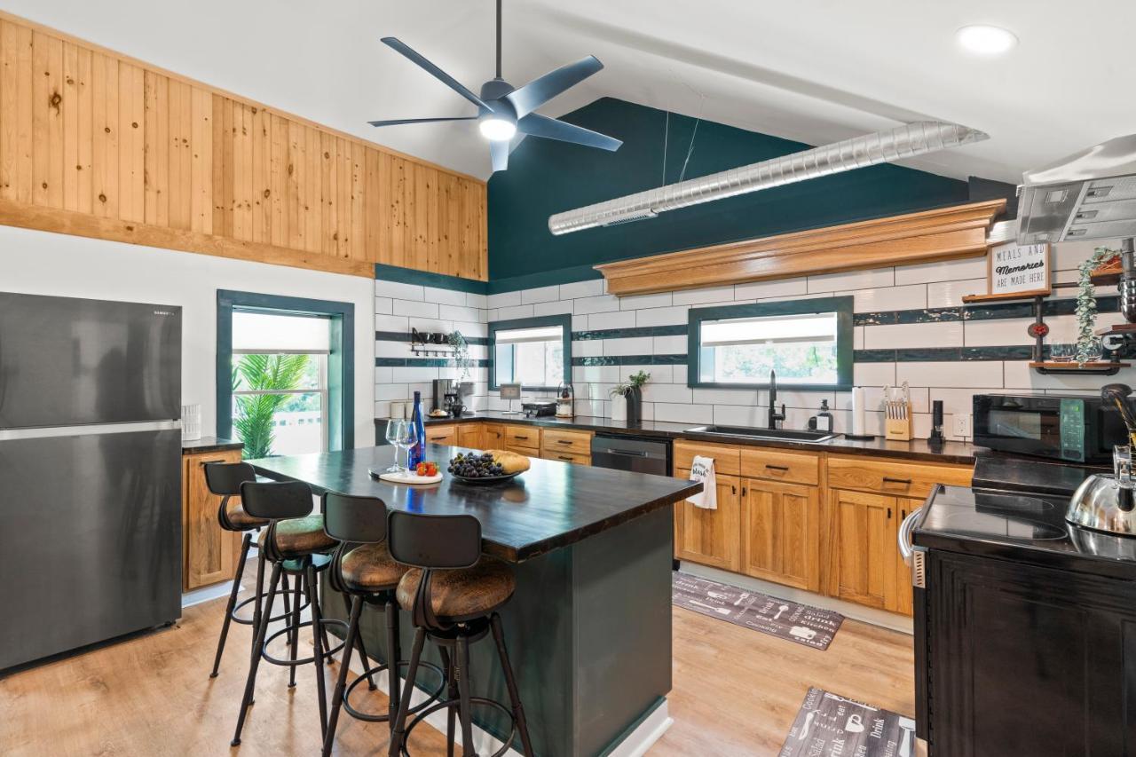 The Modern Forge Ny, Honeoye Lake ภายนอก รูปภาพ