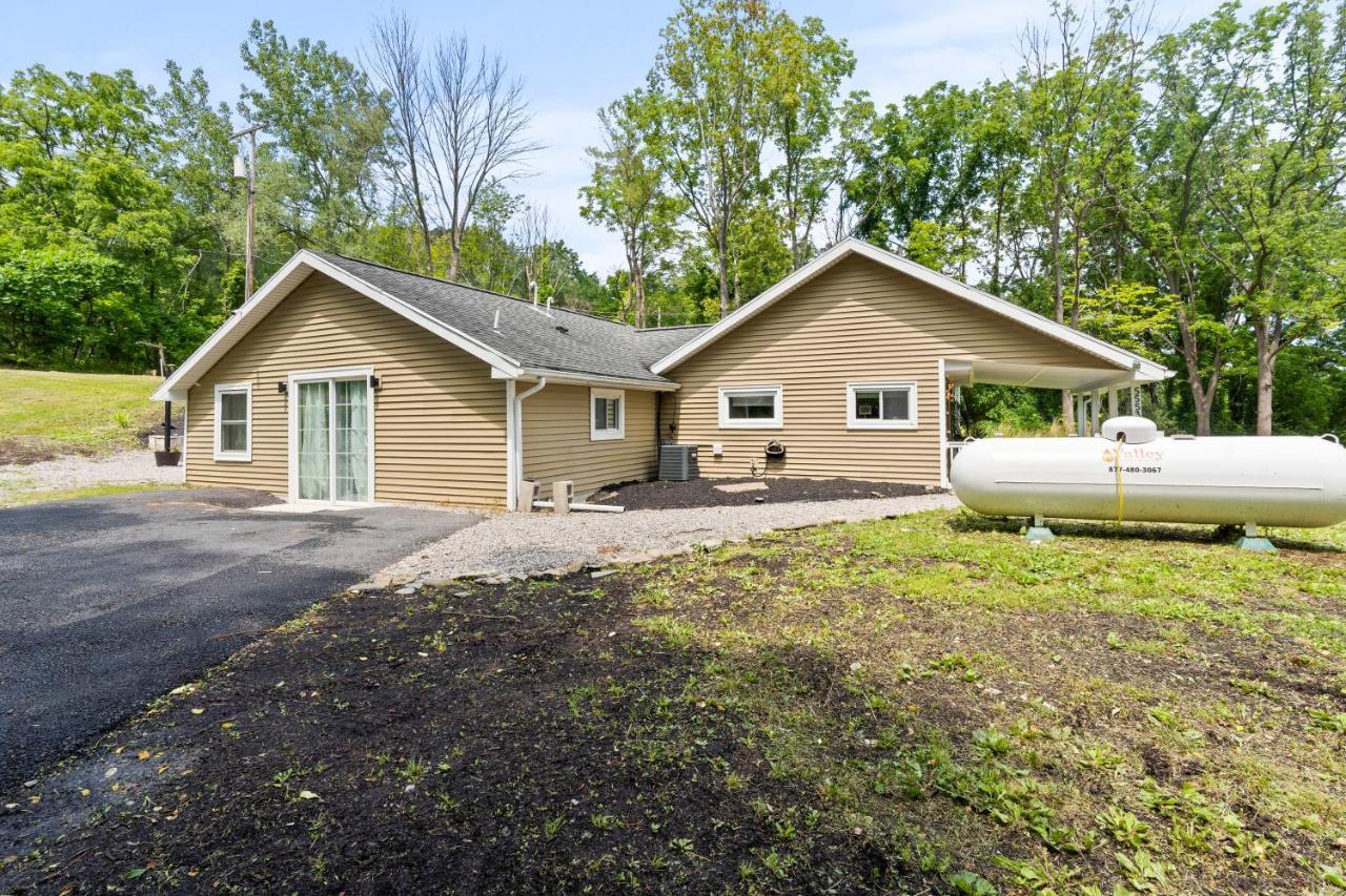 The Modern Forge Ny, Honeoye Lake ภายนอก รูปภาพ