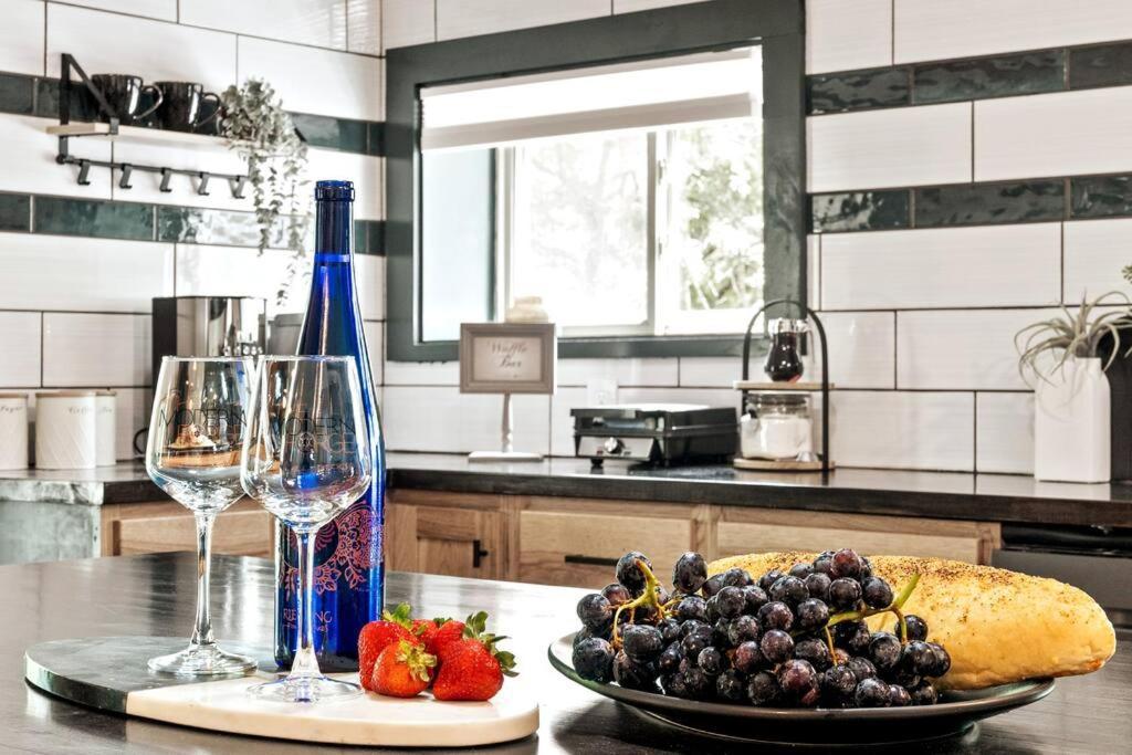 The Modern Forge Ny, Honeoye Lake ภายนอก รูปภาพ